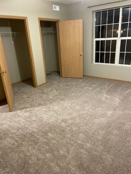 Master bedroom - 16620 Liberty Cir