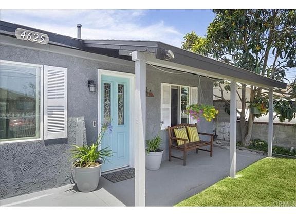 Building Photo - 4525 W 145th St