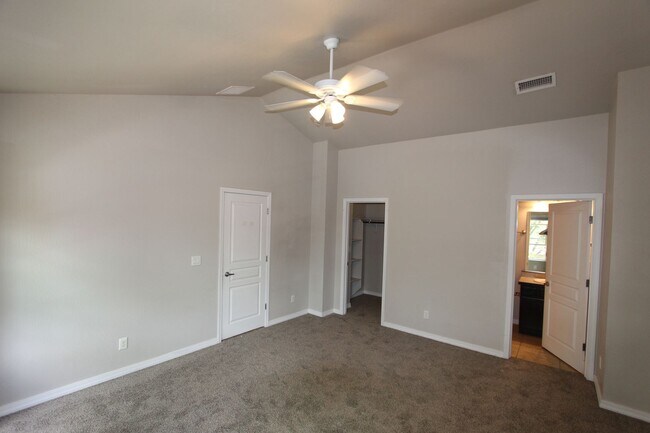 Building Photo - 504 S O'Leary St