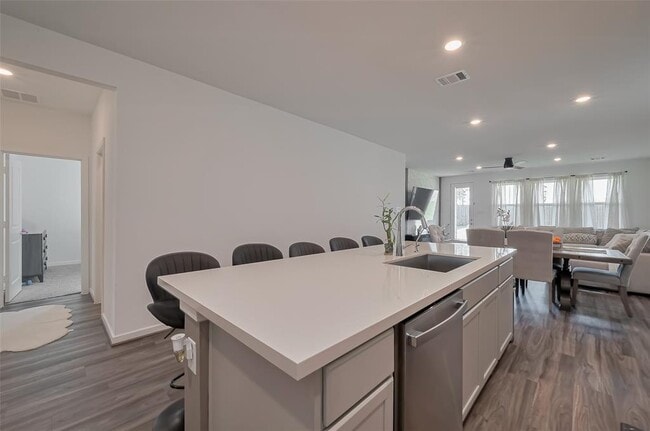 Building Photo - 21611 Shadowbrook Birch Dr