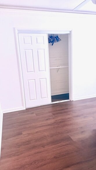 bedroom 2 - 3619 Dunn Dr