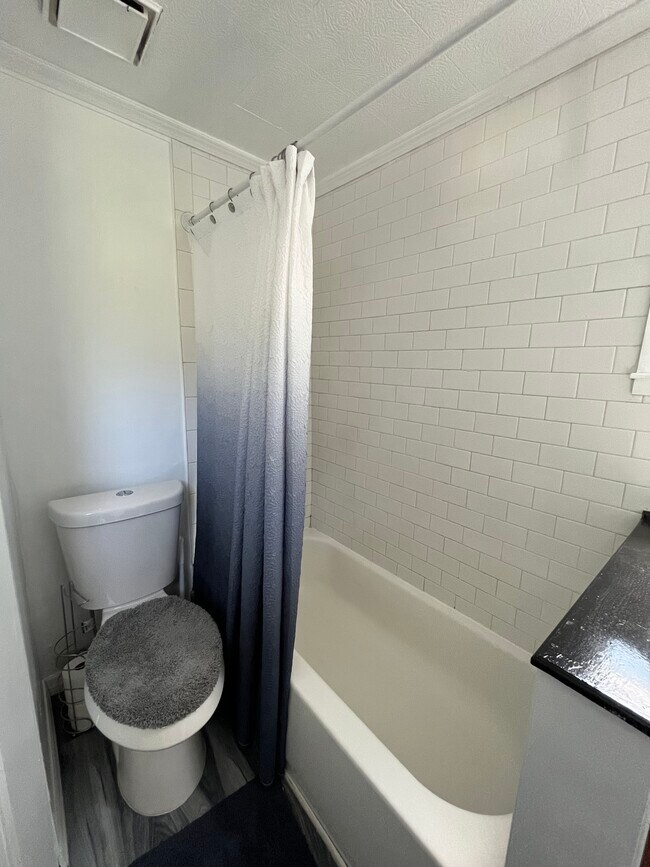 Building Photo - 10875 71st Ave