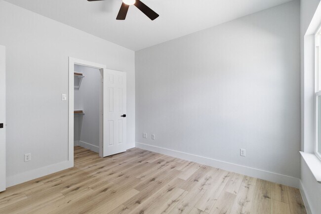 Building Photo - 7040 Kinney St