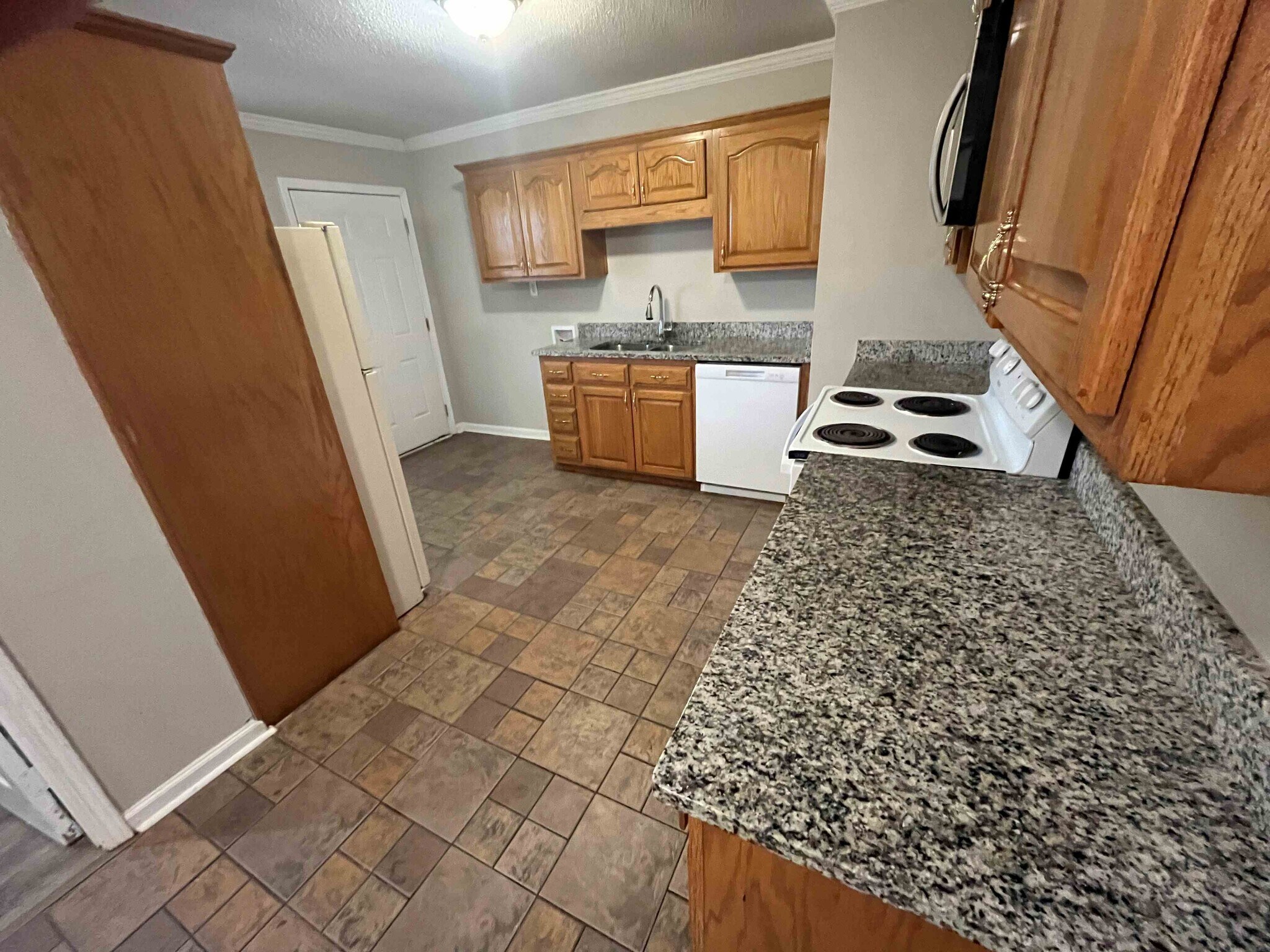 Building Photo - 1102 Danville Rd SW