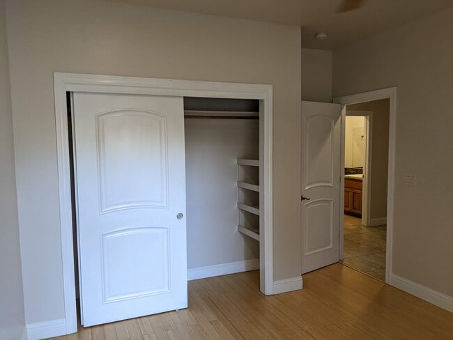 Building Photo - Large custom rural home offering wonderful...