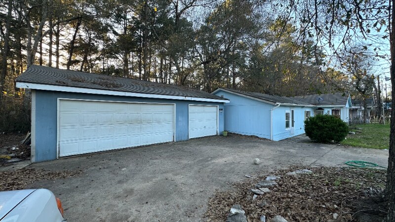 Building Photo - 442 Westchase St