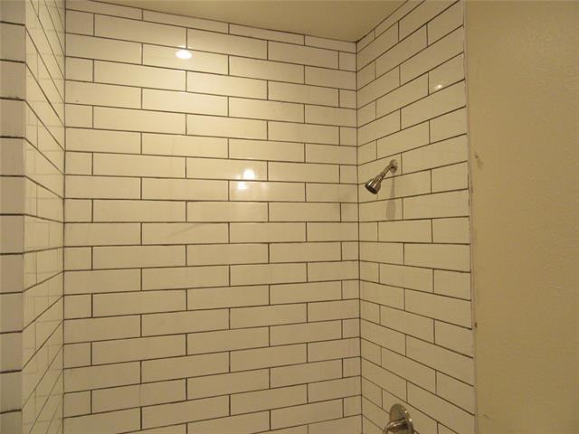 Building Photo - 5602 Tremont St