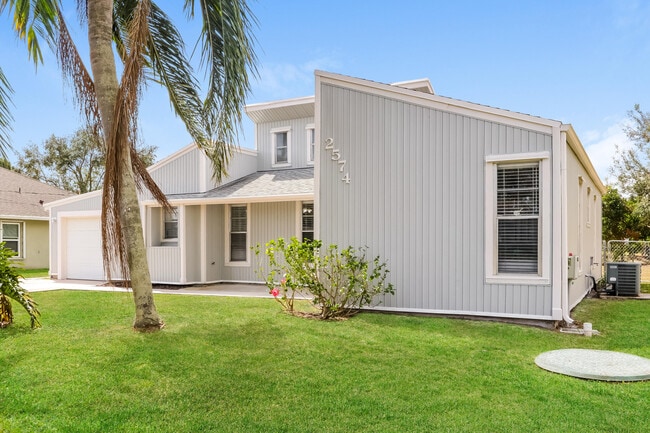 Primary Photo - 2574 SW Monterrey Ln