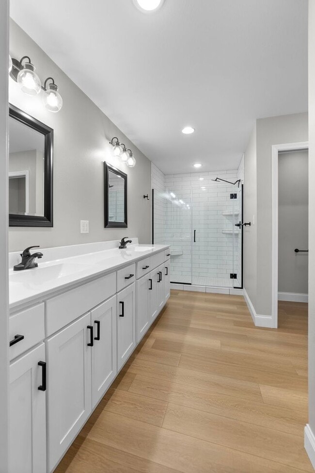 Building Photo - Beautiful, Updated Home In Jackson