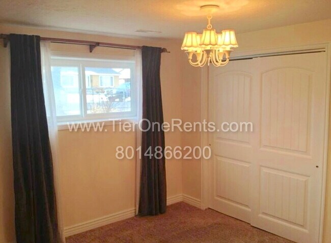 Building Photo - NO DEPOSIT option available for qualified ...