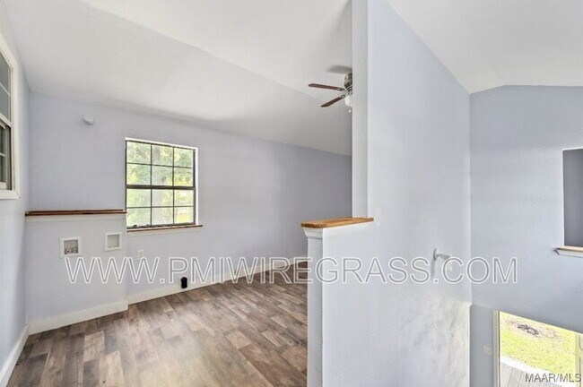 Building Photo - 503 Dusy St