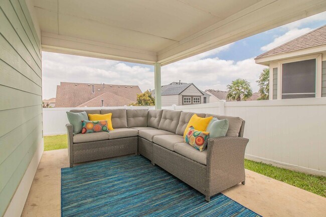 Building Photo - The Best in Texas: 3Bed/2Bath w/Spacious Ensuite