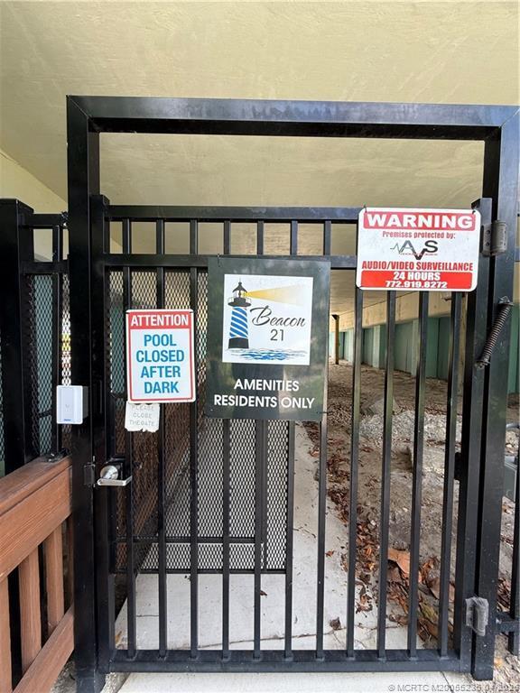 Building Photo - 1561 NE 12th Terrace