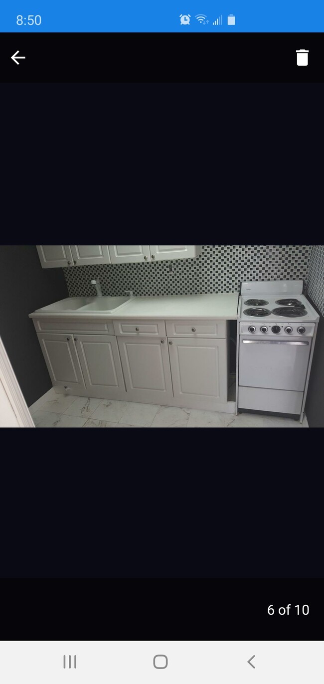 custom kitchen - 399 Ave B Ave SE