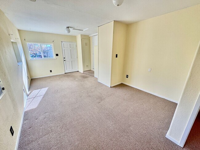 Building Photo - 4367 Nelson Dr
