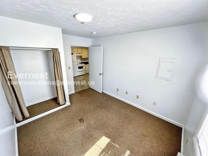 Building Photo - 2 Bob Cat Ct