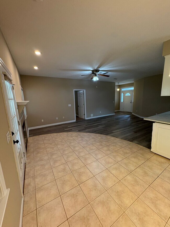 Building Photo - Available July!