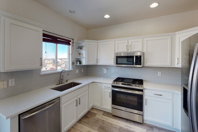 Building Photo - 15955 Golden Eye Ct