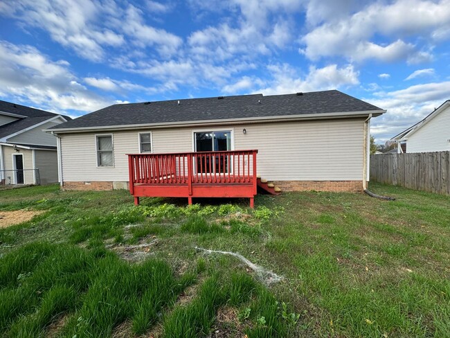 Building Photo - Single Family Home in Clarksville