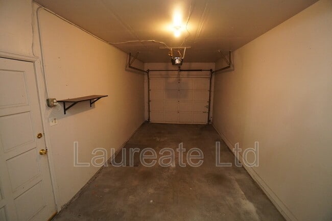 Building Photo - 5859 Newcombe Ct