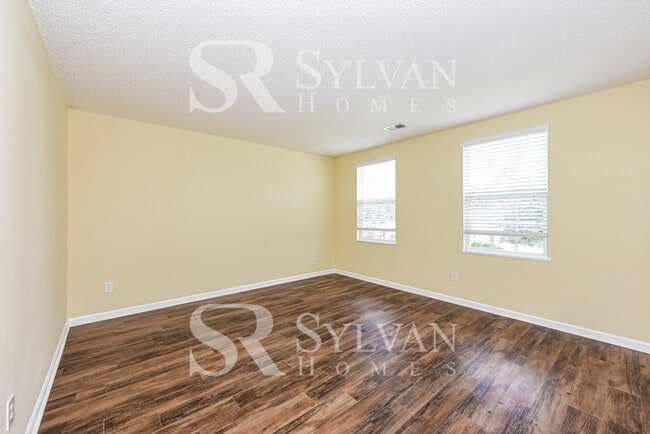 Building Photo - Life Just Got Better!