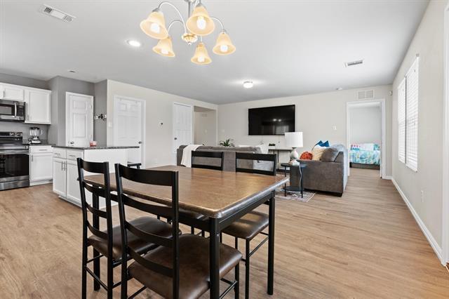 Building Photo - 9937 Amosite Dr