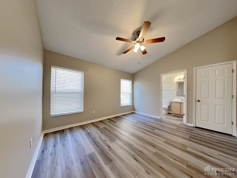 Building Photo - 1370 Heather Glen Dr