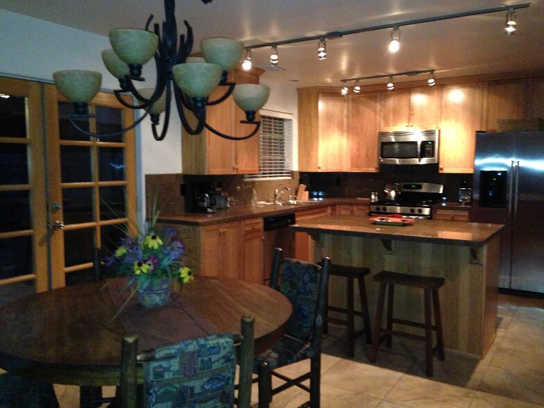 Building Photo - 1 E Village Cir