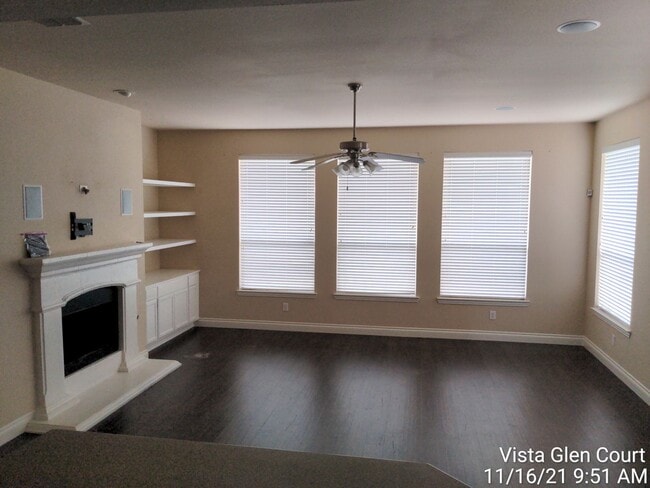 Building Photo - 4401 Vista Glen Ct