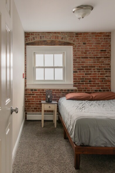 Building Photo - 159 State St