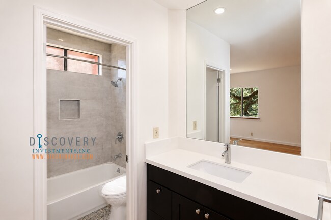 Building Photo - Montclair Four Bedroom Contemporary Late 20th Century Home