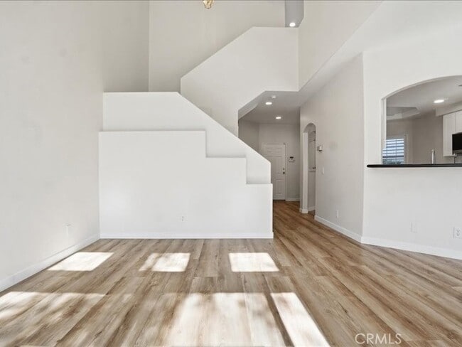 Building Photo - 356 Carrione Ct