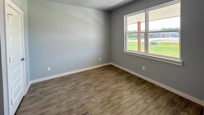 Building Photo - 17611 Natalie Ct