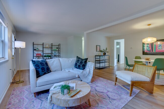 8032 Saint Annes Ct 8032 Saint Annes Ct Alexandria VA 22309 8032 Saint Annes Ct 8032 Saint Annes Ct Alexandria VA 22309