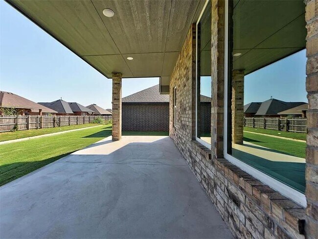 Building Photo - 1935 W Flintlock Wy