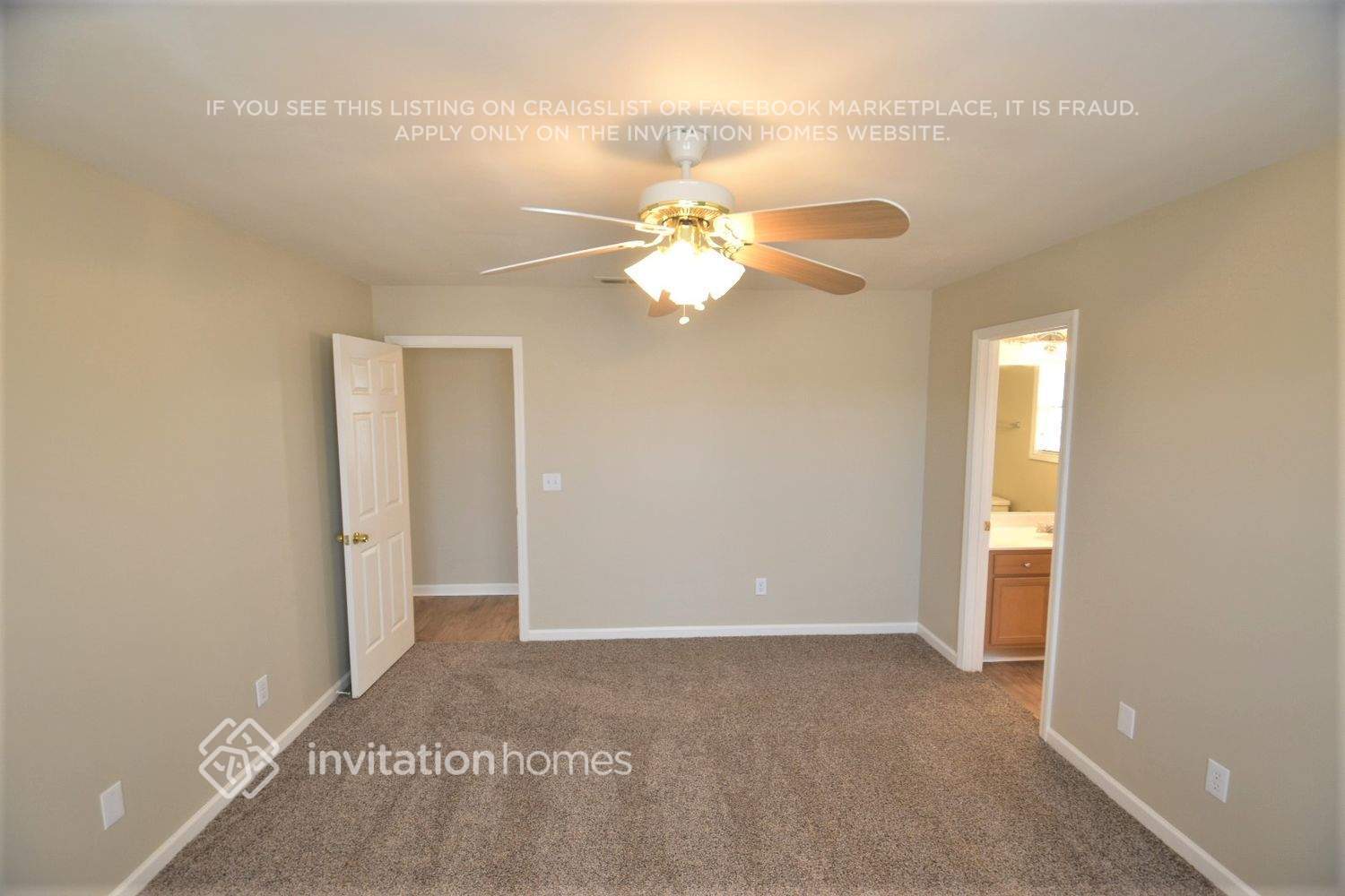 Building Photo - 2392 Wilshire Way