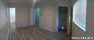 Building Photo - 7526 Valley Oak