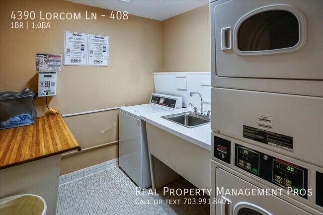 Building Photo - 4390 Lorcom Ln