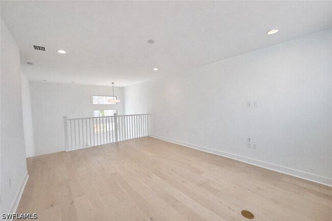 Building Photo - 12770 Woodbury Dr