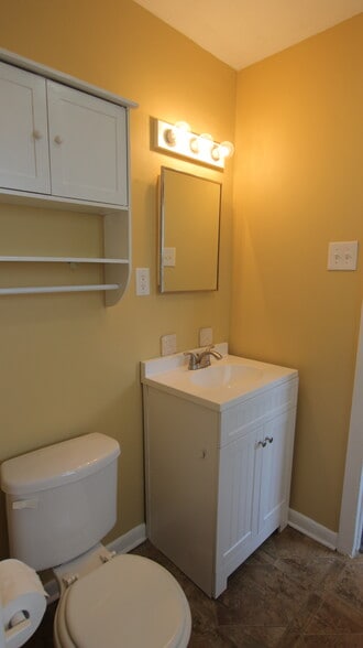 Building Photo - 2425 Chapel Avenue