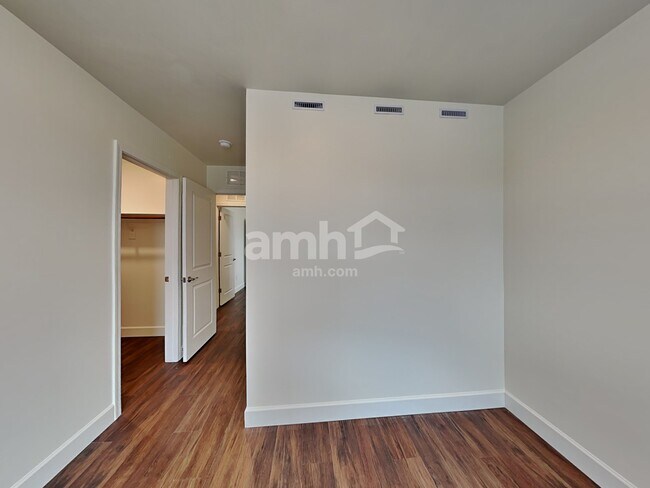Building Photo - 6505 E Paseo Alga