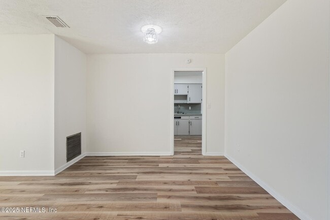 Building Photo - 4103 San Remo Dr