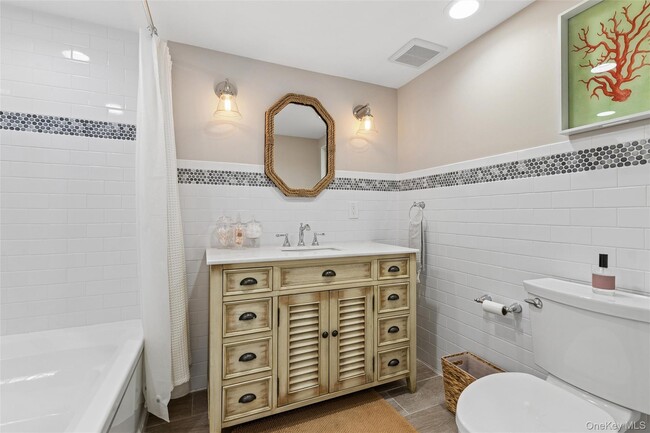 Building Photo - 3013 Mitchell Rd