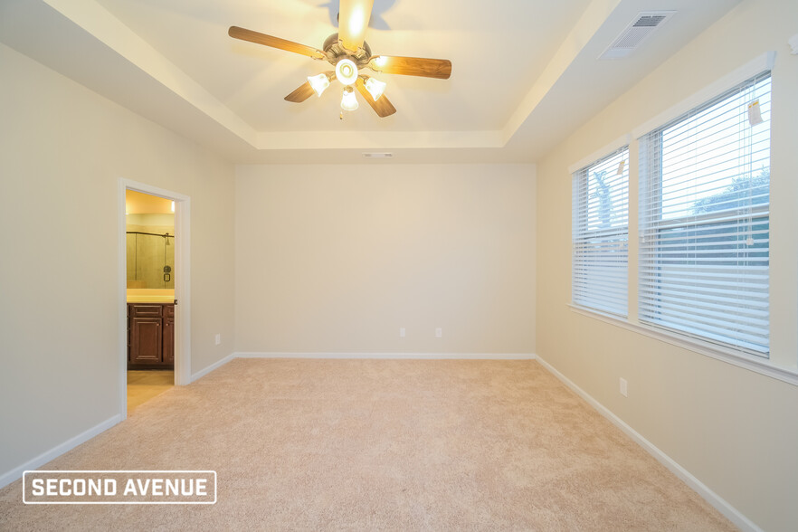 Building Photo - 339 Hamilton Pointe Dr