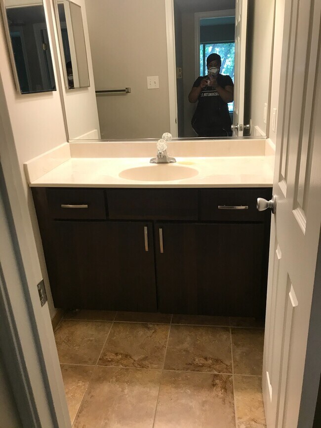 bathroom - 8423 Greenbelt Rd