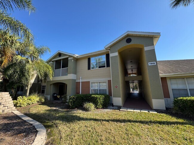 Building Photo - Oviedo 2/2 Condo with Tile & LVP Flooring, Updated Baths, New Paint & Appliances!