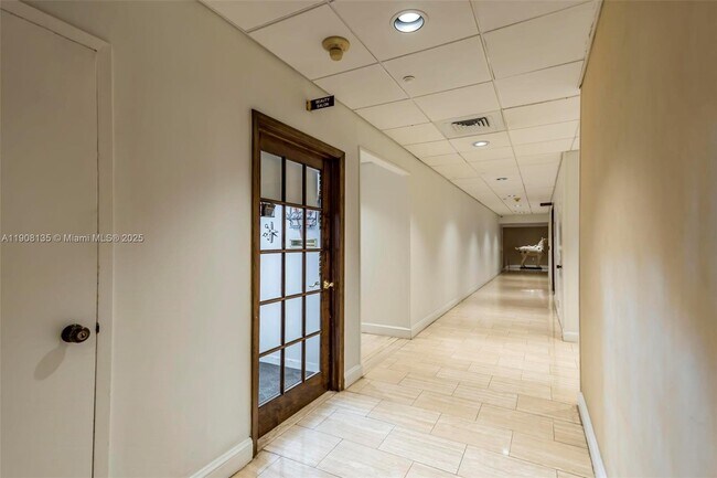 Building Photo - 2333 Brickell Ave