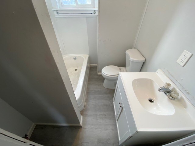 Building Photo - 7913 Force Ave