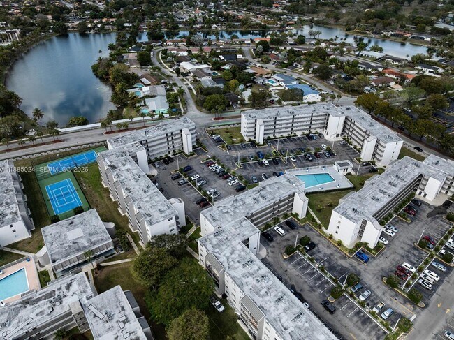 Building Photo - 14180 SW 84th St