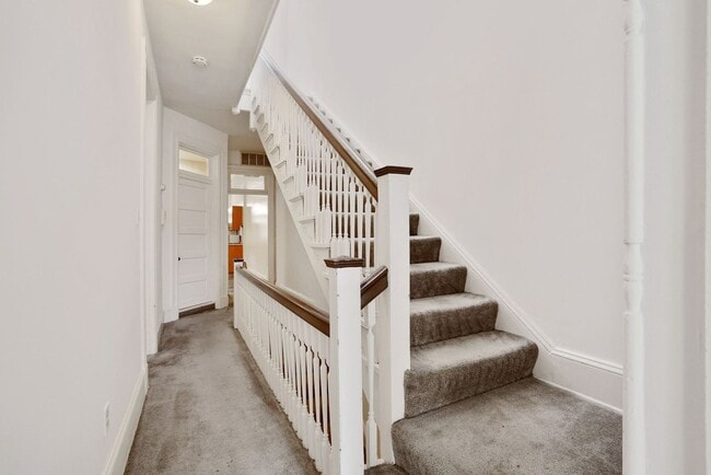 Building Photo - Professionally Managed// 3 Bedroom 2 Bathroom Condo // Kalorama/Dupont Circle// 1 Parking Spot In...